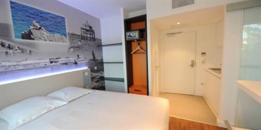 фото отеля Hotel LR La Rochelle