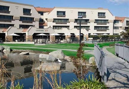 фото отеля Courtyard by Marriott Rancho Bernardo