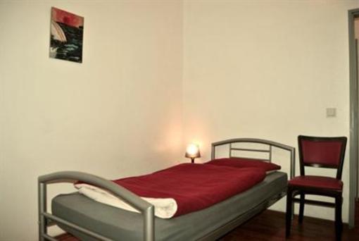 фото отеля Kolnotel Hostel Apart & Suite
