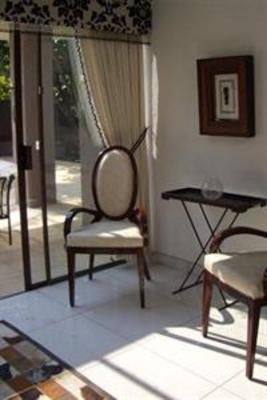фото отеля Le Petit Fillan Guest House Sandton Johannesburg