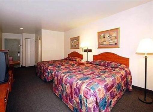 фото отеля Quality Inn & Suites Montclair