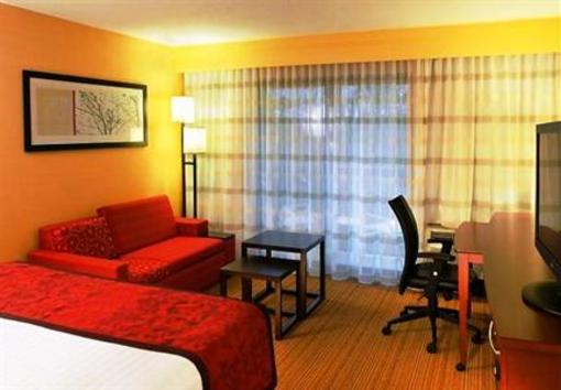 фото отеля Courtyard by Marriott Traverse City