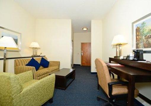 фото отеля Comfort Suites Amish Country