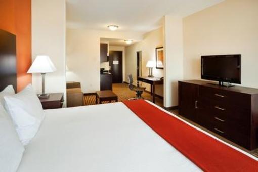 фото отеля Holiday Inn Express Hotel & Suites Matthews East