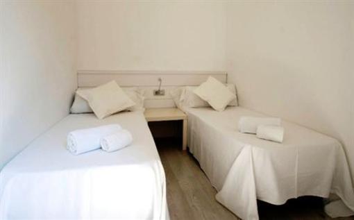 фото отеля Hostal Express