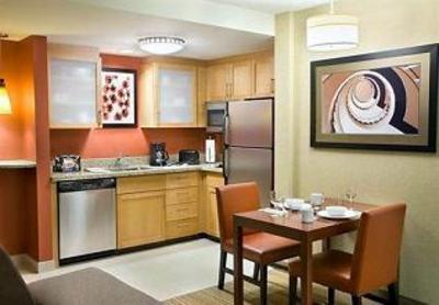 фото отеля Residence Inn by Marriott Calgary Airport