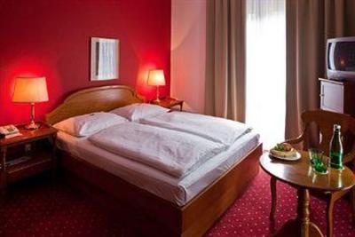 фото отеля Hotel Parks Velden am Wörthersee
