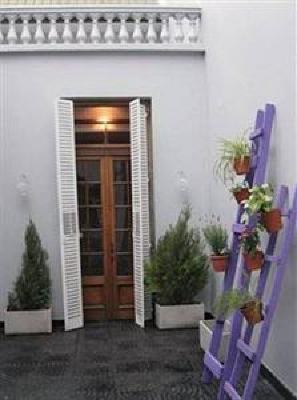 фото отеля Reyna Violeta Bed and Breakfast