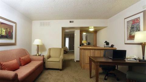 фото отеля Embassy Suites DFW Airport South - Irving