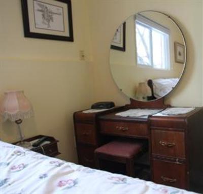 фото отеля Wee Sleep Inn B&B