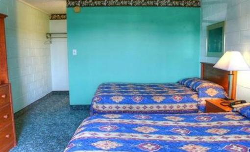 фото отеля Country Host Motel