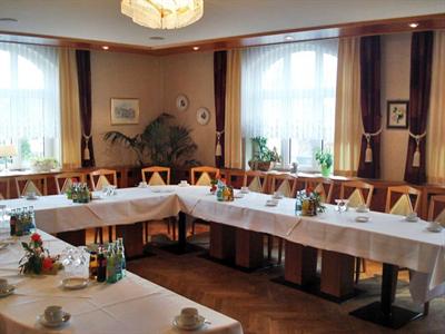фото отеля Kyffhäuser Hotel Grossharthau