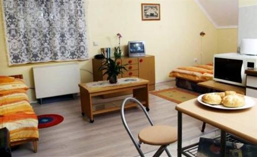 фото отеля Rozsa Apartman