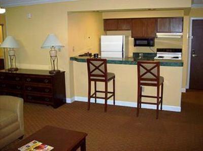 фото отеля The Richmond Suites Hotel