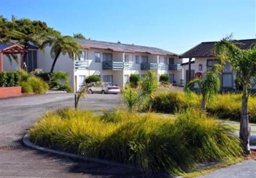 фото отеля Coronation Court Motel