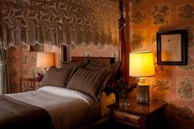 фото отеля The Golden Lamb Inn