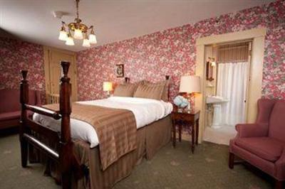 фото отеля The Golden Lamb Inn