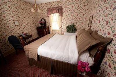 фото отеля The Golden Lamb Inn