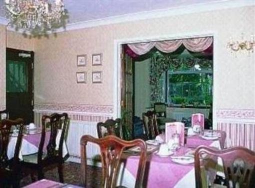фото отеля Aylesbray Lodge