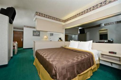 фото отеля Americas Best Value Inn & Suites Sunbury
