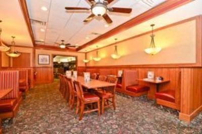 фото отеля Best Western Kelly Inn Omaha