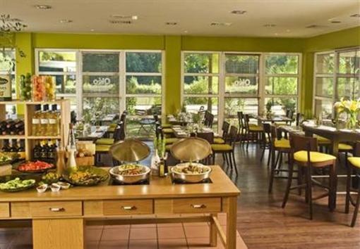фото отеля Courtyard by Marriott Regensburg