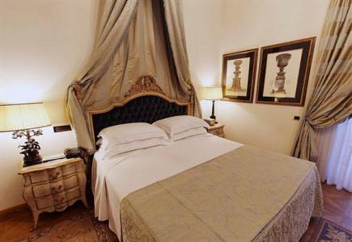 фото отеля Hotel de la Ville Monza