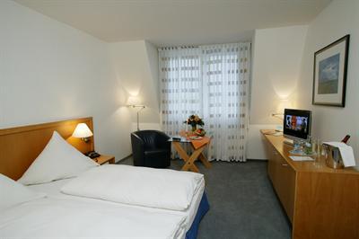 фото отеля Stadthotel Oranienburg