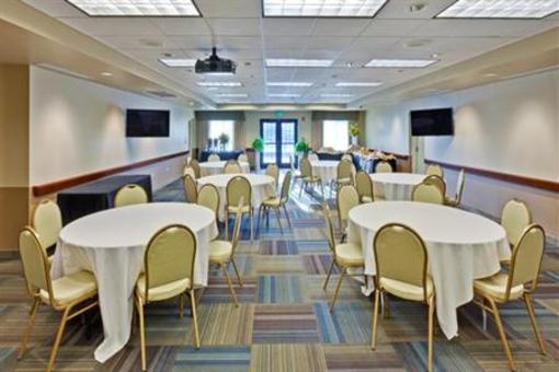 фото отеля Staybridge Suites Rochester University