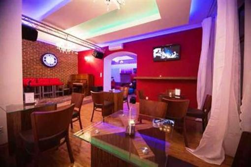 фото отеля Greg&Tom Beer House Hostel