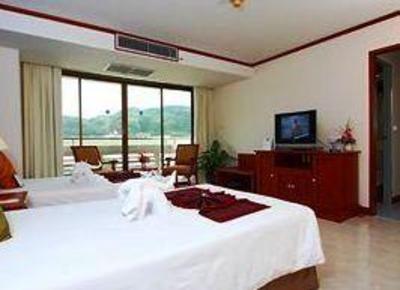 фото отеля Andaman Beach Suites Phuket