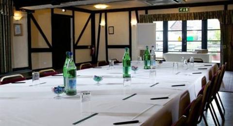 фото отеля Ramada Cromwell Stevenage