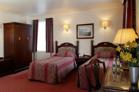фото отеля Ramada Cromwell Stevenage