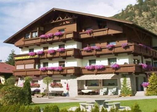 фото отеля Tannenhof Pension Langenfeld