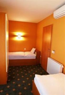 фото отеля Szabadics Apartmanhaz Zalakaros