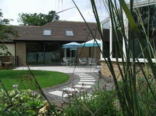 фото отеля South Lodge Bed & Breakfast Wavendon