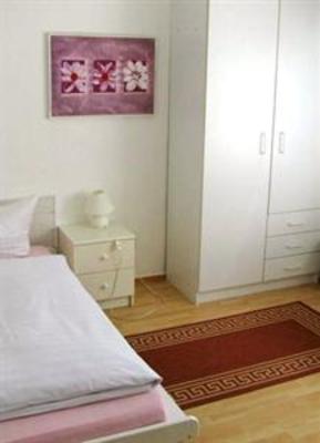 фото отеля Hotel Cornelia Garni