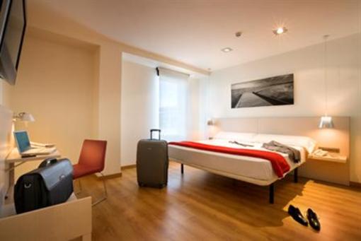 фото отеля Hotel Calan Blanes