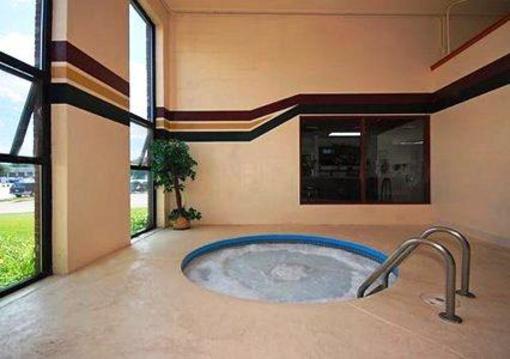 фото отеля Quality Inn Wisconsin Rapids