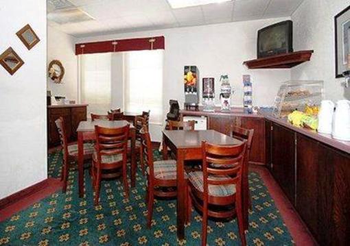 фото отеля Quality Inn Wisconsin Rapids