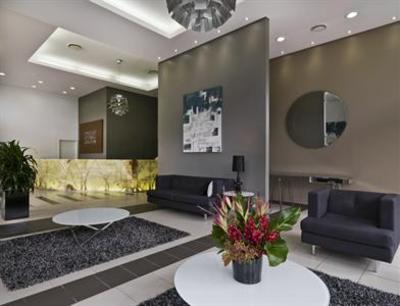 фото отеля Meriton Serviced Apartments Danks Street, Waterloo
