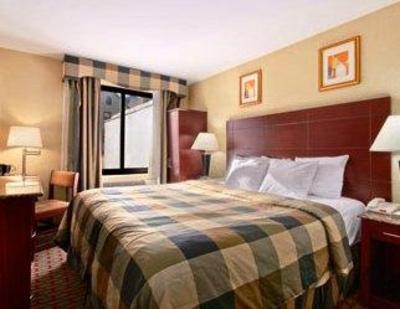 фото отеля Days Inn Brooklyn New York City