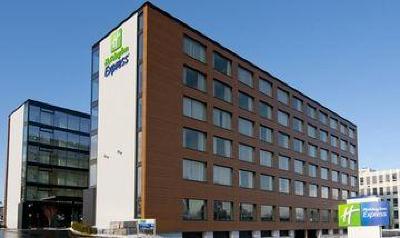 фото отеля Holiday Inn Express Zurich Airport