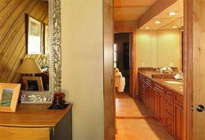 фото отеля Ridgepoint Townhomes at Beaver Creek