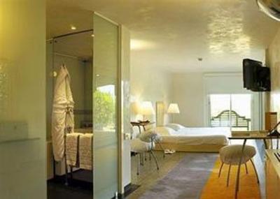 фото отеля Hotel Le Saint-James