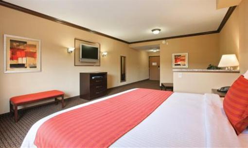 фото отеля BEST WESTERN PLUS North Canton Inn & Suites