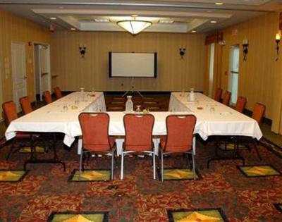 фото отеля Hilton Garden Inn Riverhead