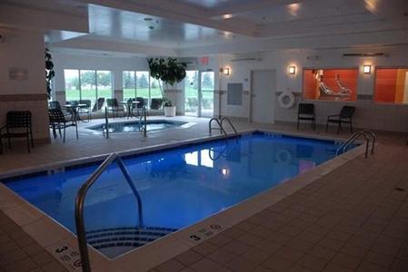 фото отеля Hilton Garden Inn Riverhead