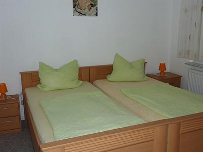 фото отеля Und Ferienwohnungen Pension