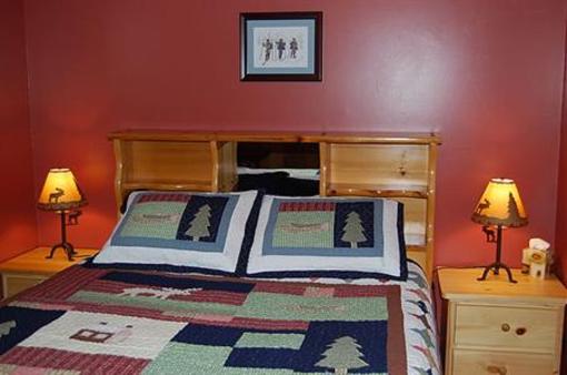 фото отеля Fernie Tightlines Lodge